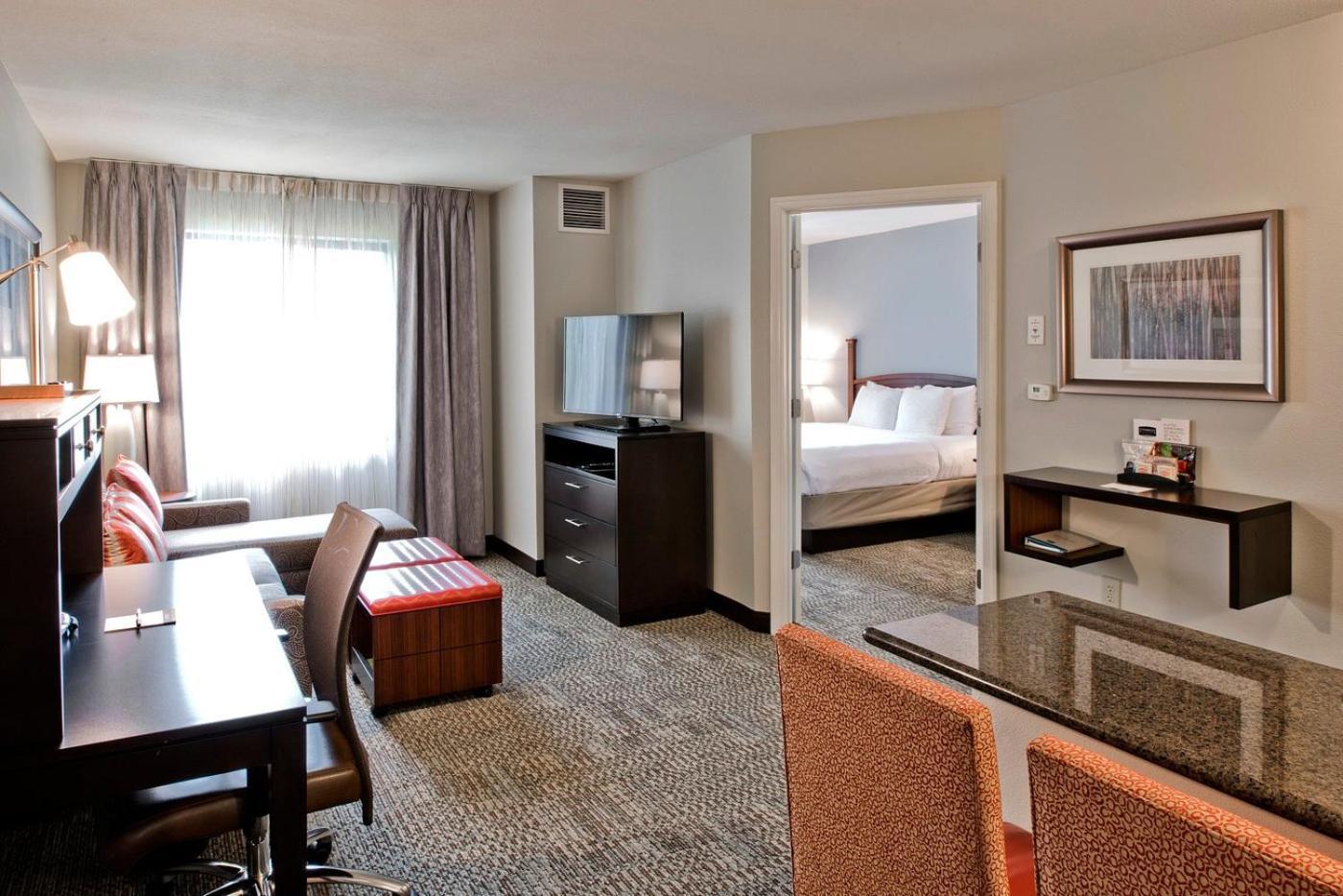One-Bedroom King Suite,1284227593:JPEG