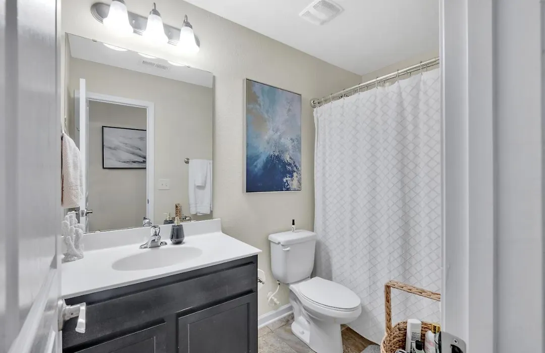 Cozy Home Close To Airport, Downtown, & Us Whitewater Center-1