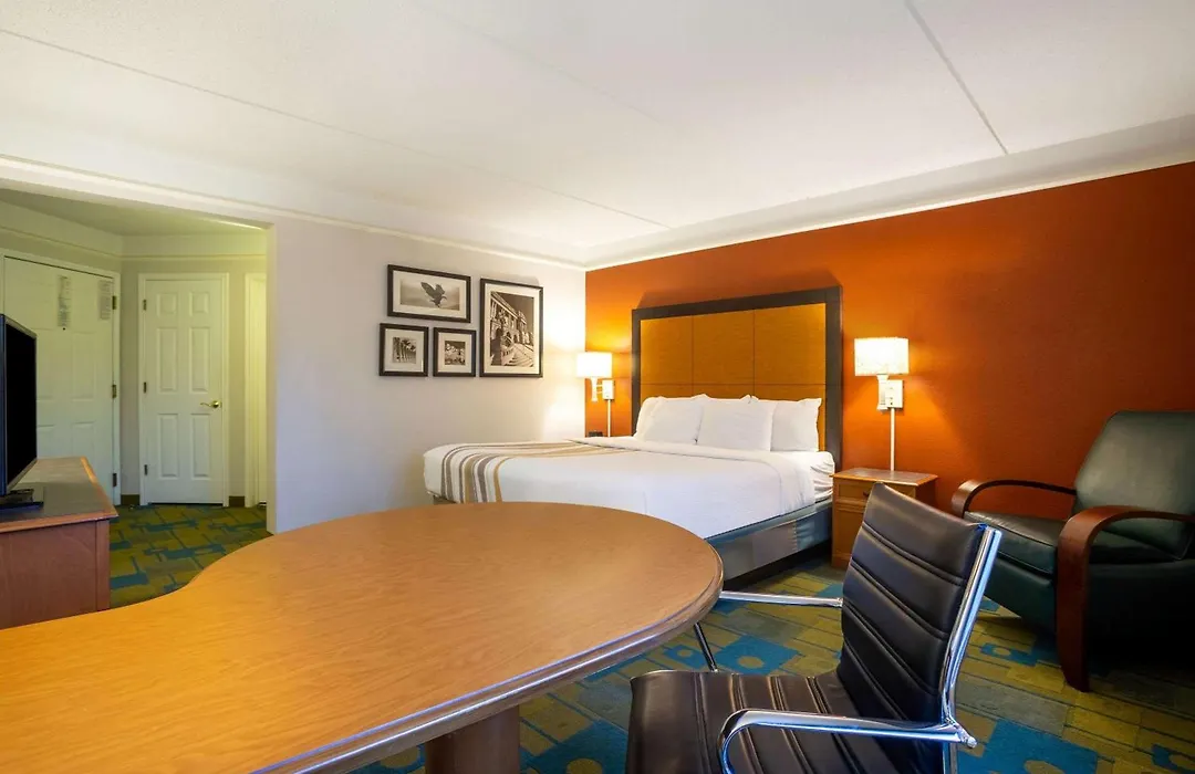 La Quinta By Wyndham Charlotte Airport South-1