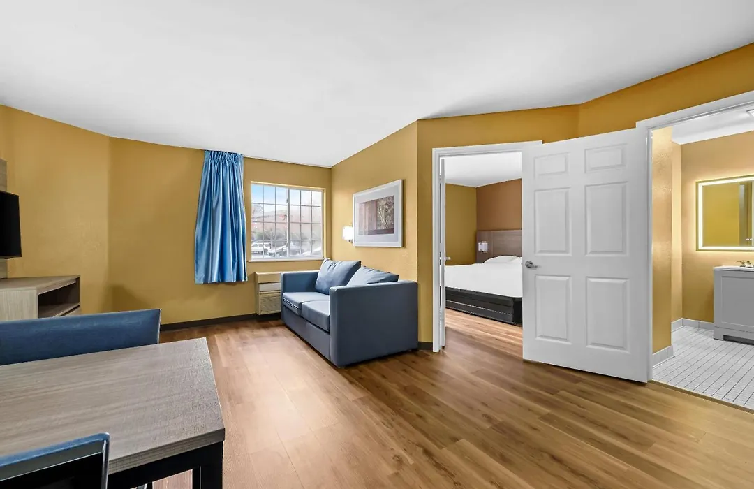 Mainstay Suites Charlotte - Executive Park-1
