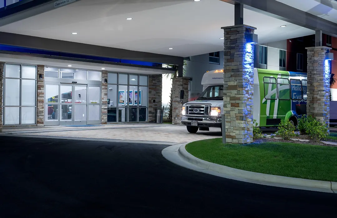 Holiday Inn Express & Suites - Charlotte Airport By Ihg-1