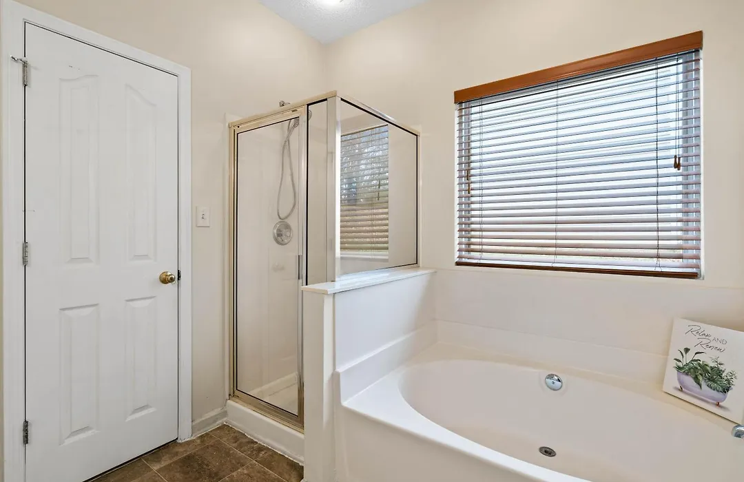 Cozy 4B 2 5B University Home King Beds Jacuzzi-1