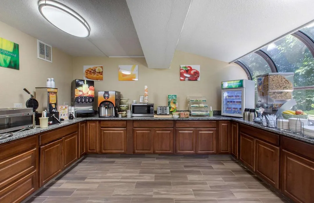 Quality Inn Airport-Near Uptown-1