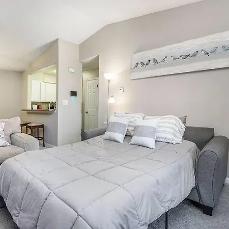 Charming Apartment With Wi-Fi-3