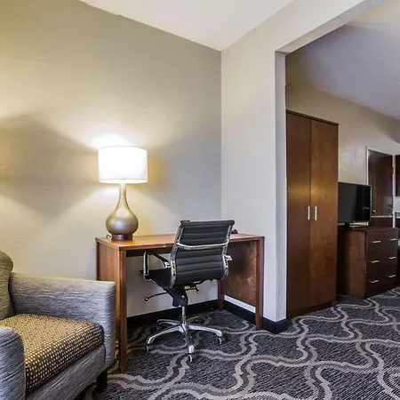 Comfort Suites Pineville - Ballantyne Area-3