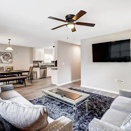 Cozy, 1-Level Cottage - 5 Miles To Uptown Clt-3