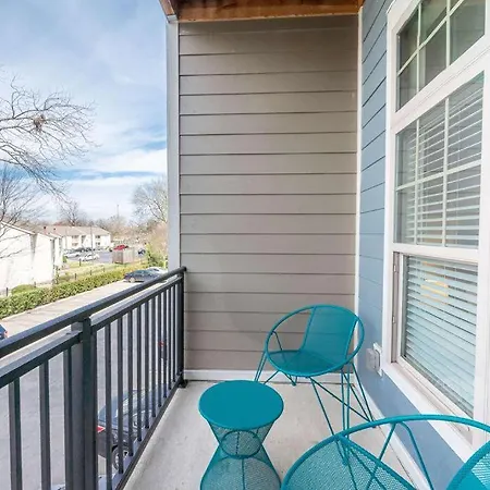 Urban Living 1Br In Uptown Area With Pool-3