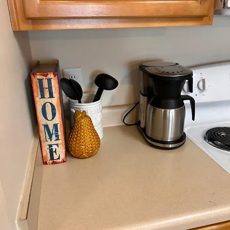 Cute And Cozy 5 Min From Carowinds-3