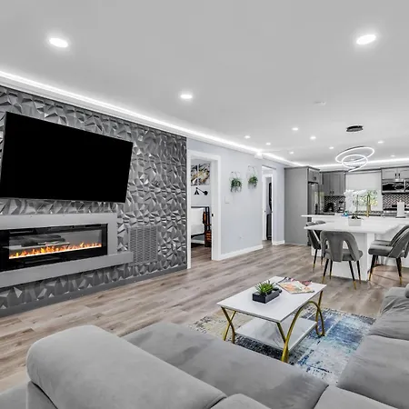 Luxury 3Br House In Charlotte-2
