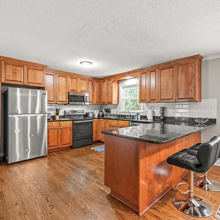 Charming, Cozy Home Close To Uptown, Airport & Whitewater Center-2