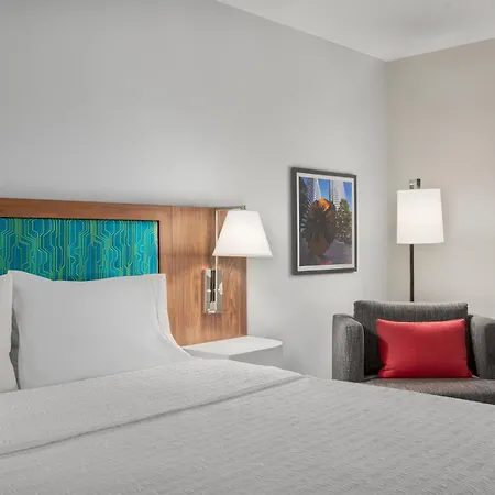 Hampton Inn & Suites Charlotte Arrowood Rd-3