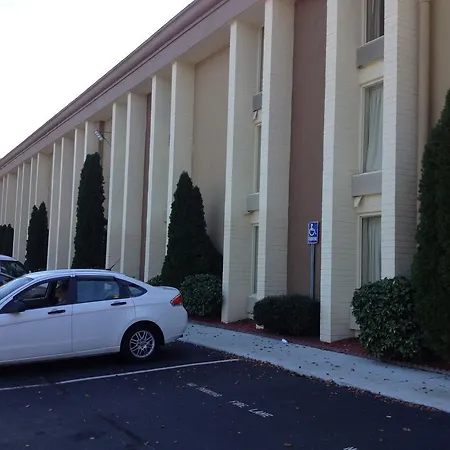 Baymont By Wyndham Charlotte-Airport Coliseum-2