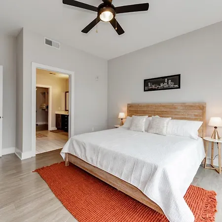 Heaven In Charlotte Fully Furnished Apartments-3